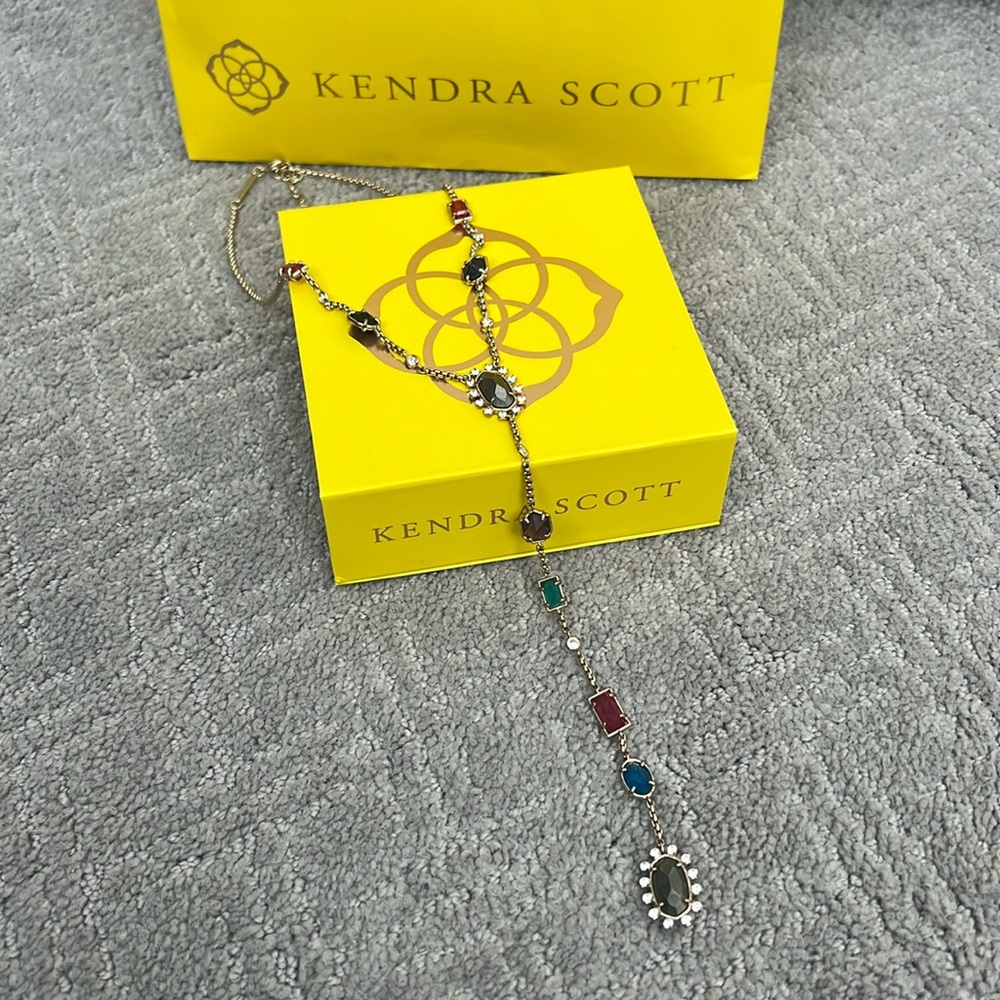 Gorgeous Kendra Scott jeweled necklace in gold